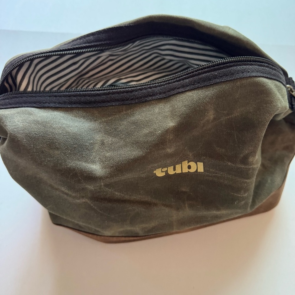 NWOT Waxed Canvas Toiletry Bag